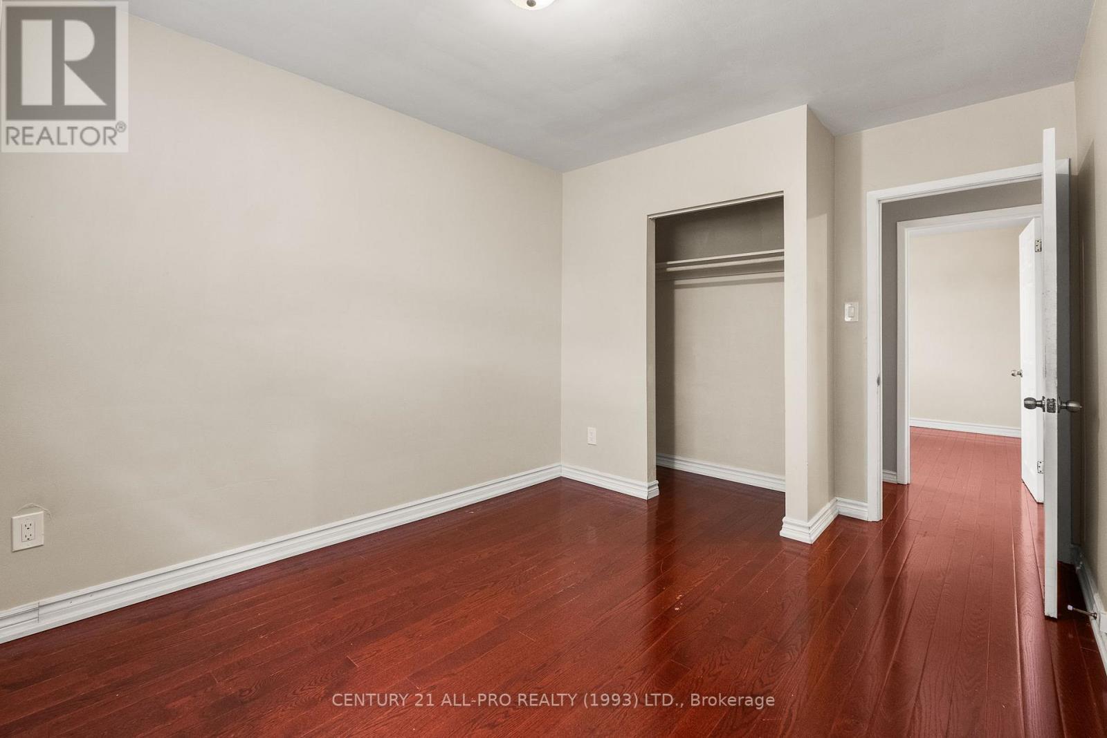 84 Goldsboro Road, Toronto, Ontario  M9L 1A7 - Photo 27 - W12435295