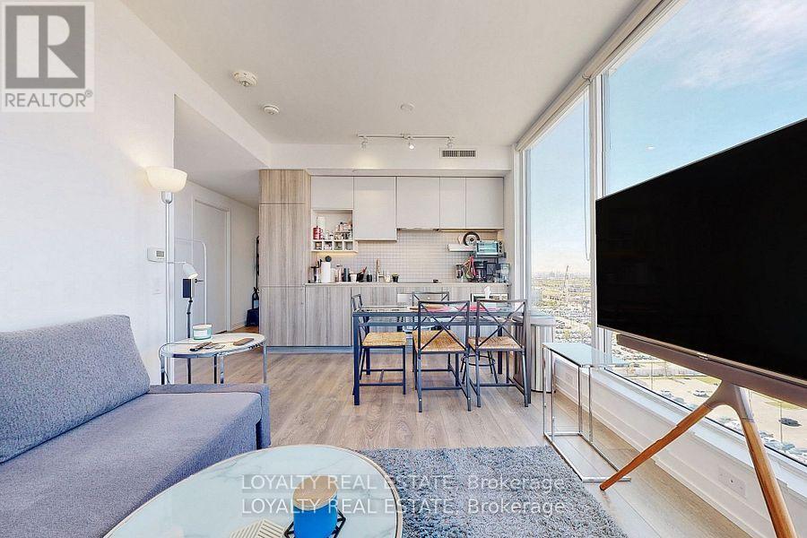 1710 - 5 Buttermill Avenue, Vaughan, Ontario  L4K 0J5 - Photo 10 - N12585254