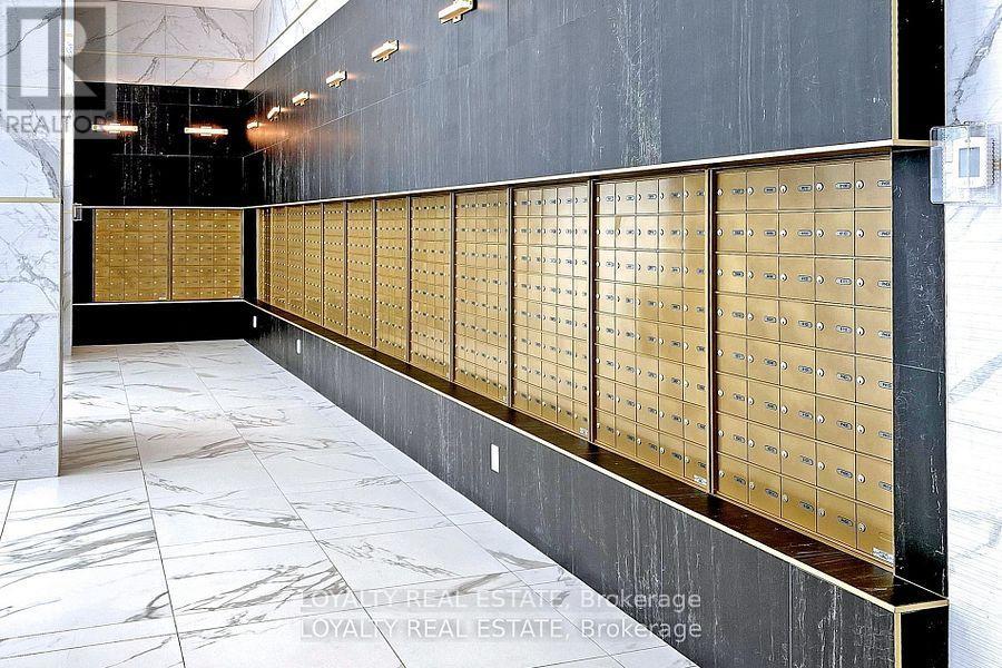 1710 - 5 Buttermill Avenue, Vaughan, Ontario  L4K 0J5 - Photo 38 - N12585254