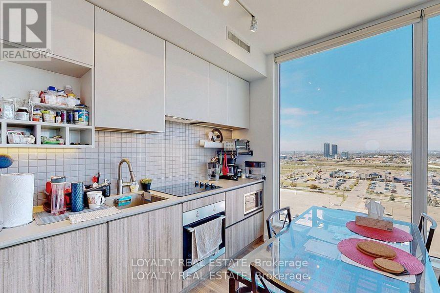 1710 - 5 Buttermill Avenue, Vaughan, Ontario  L4K 0J5 - Photo 7 - N12585254