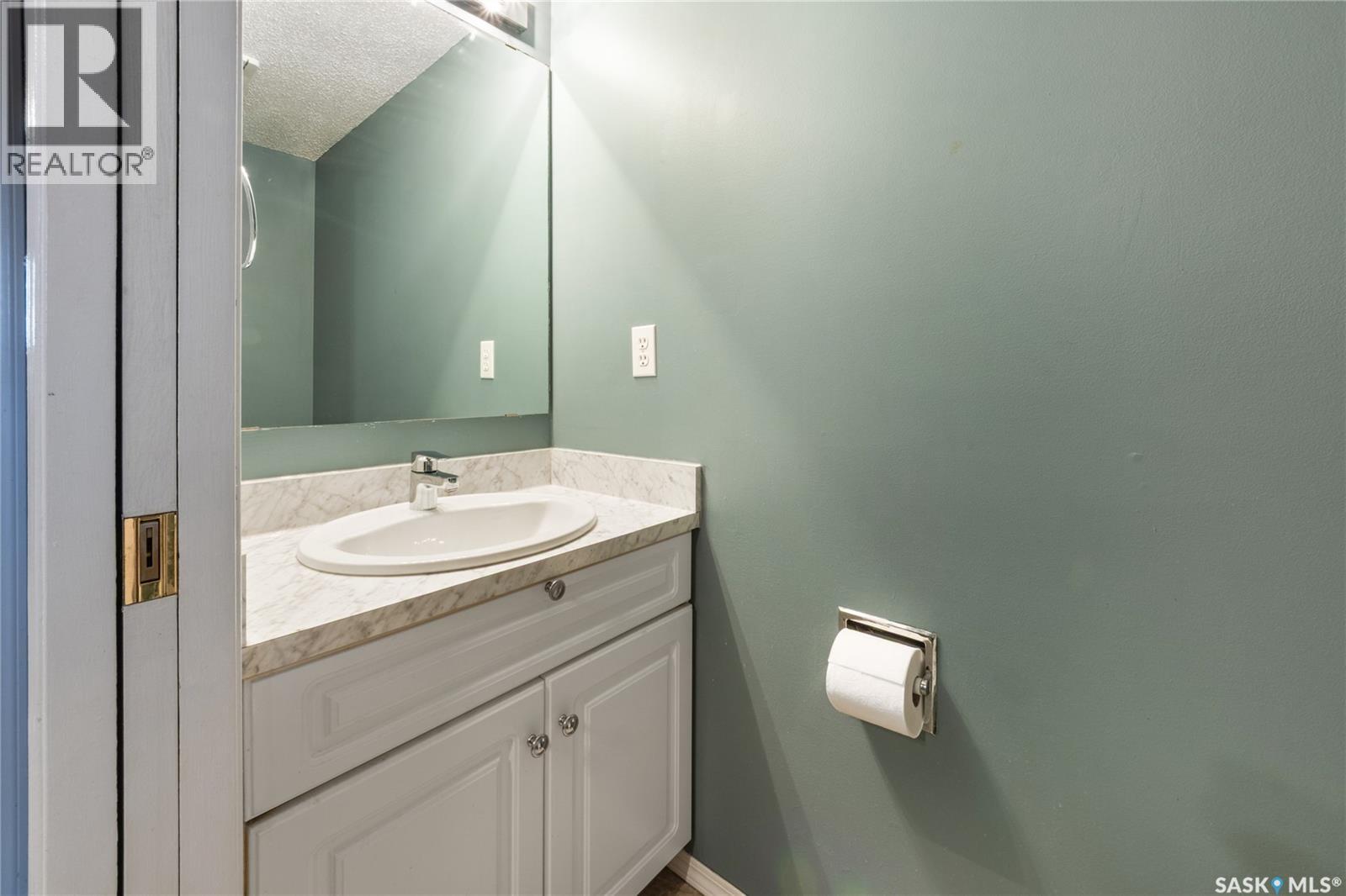 9 644 Heritage Lane, Saskatoon, Saskatchewan  S7H 5P8 - Photo 24 - SK024103