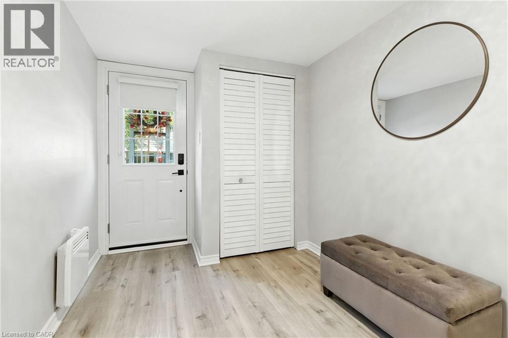 7 Trudy Court, Dundas, Ontario  L9H 5P6 - Photo 5 - 40771005