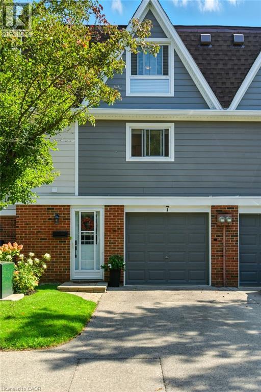 7 Trudy Court, Dundas, Ontario  L9H 5P6 - Photo 3 - 40771005