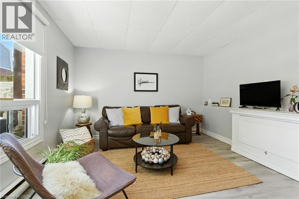 7 Trudy Court, Dundas, Ontario  L9H 5P6 - Photo 11 - 40771005