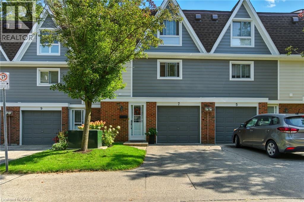 7 Trudy Court, Dundas, Ontario  L9H 5P6 - Photo 2 - 40771005