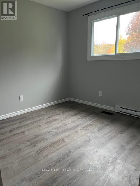 Main - 62 Wexford Avenue, London East, Ontario N5V 1L9 - Photo 8 - X12585392