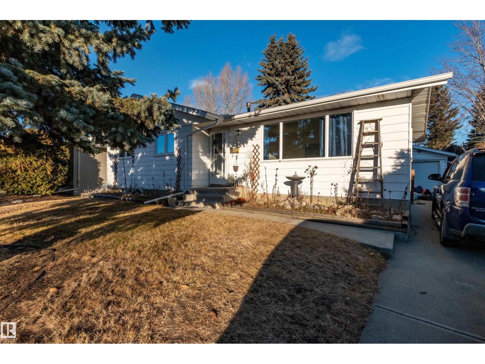 32 GROVELAND RD, Sherwood Park, Alberta
