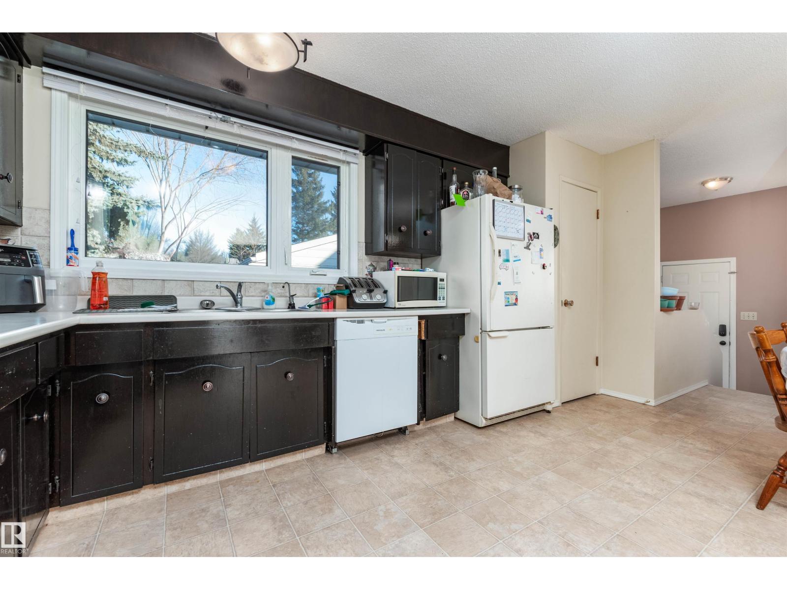 32 Groveland Rd, Sherwood Park, Alberta  T8A 3G6 - Photo 15 - E4466965