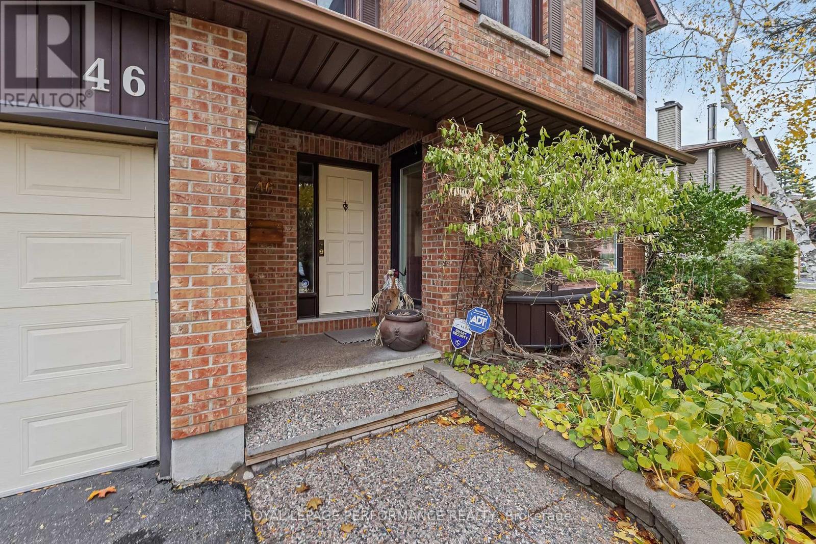 46 Otten Drive, Ottawa, Ontario  K2J 1J2 - Photo 4 - X12585352