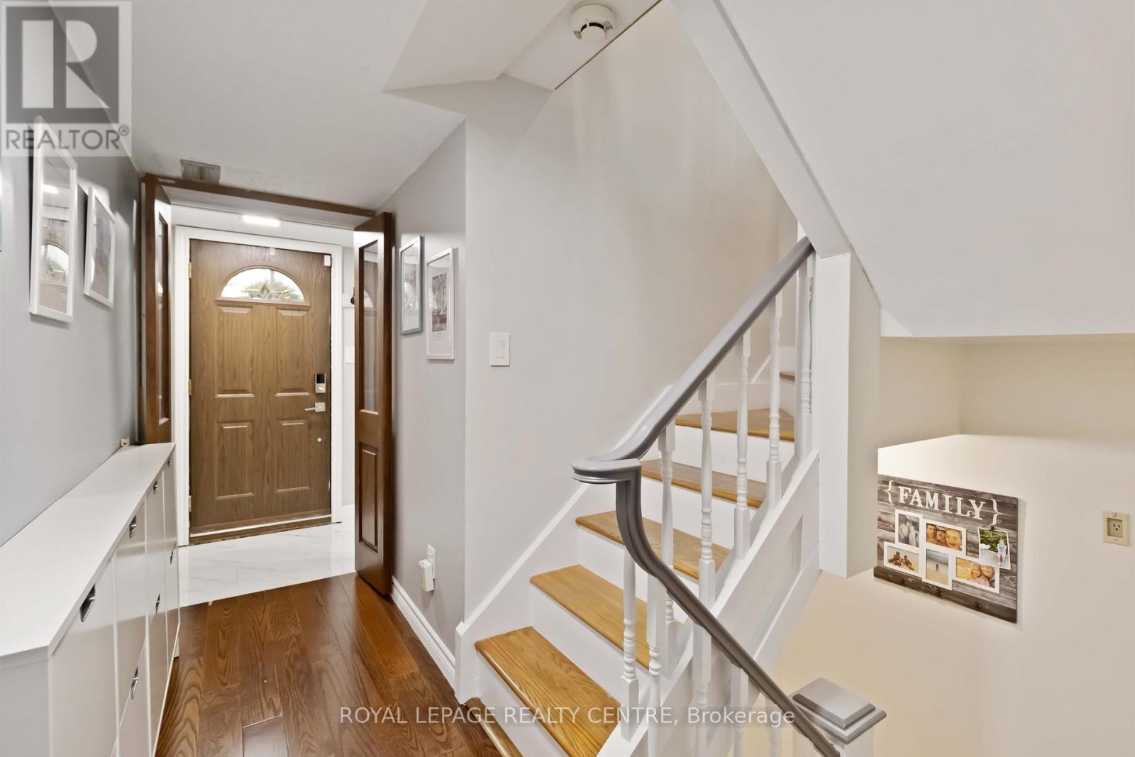 34 - 1330 Mississauga Valley Boulevard, Mississauga, Ontario L5A 3T1 - Photo 4 - W12585192