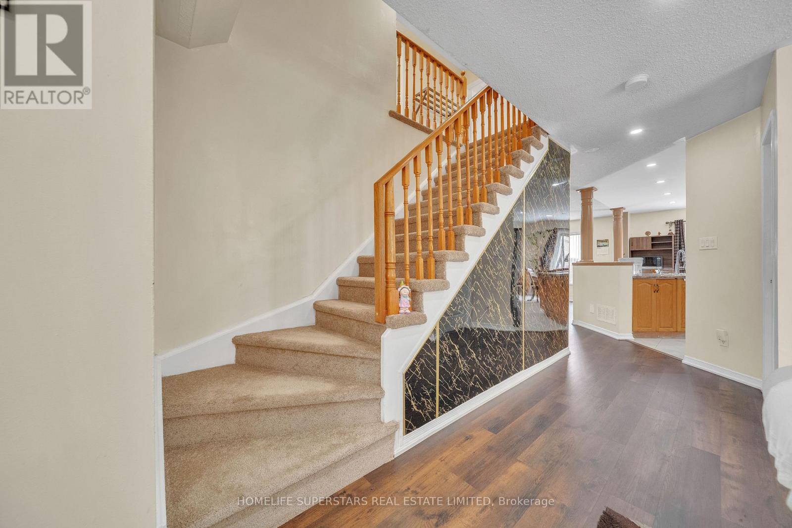 82 Jewel Crescent, Brampton, Ontario  L6R 2P4 - Photo 10 - W12585210