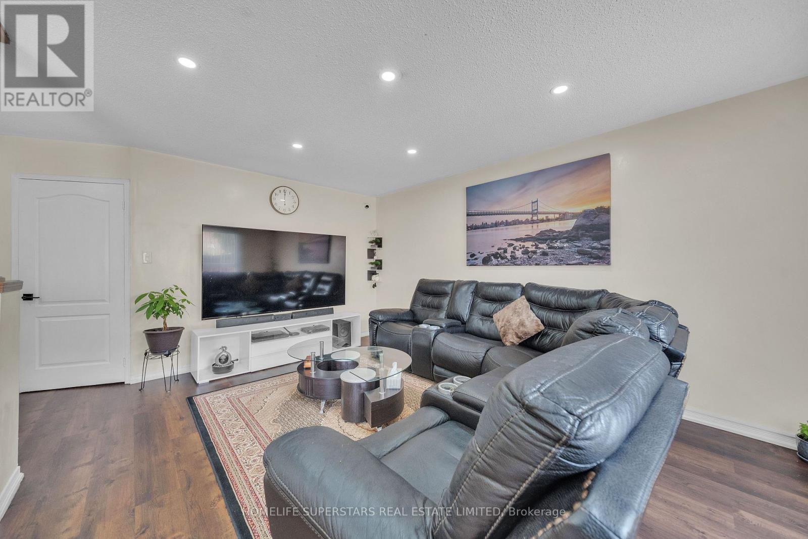 82 Jewel Crescent, Brampton, Ontario  L6R 2P4 - Photo 14 - W12585210