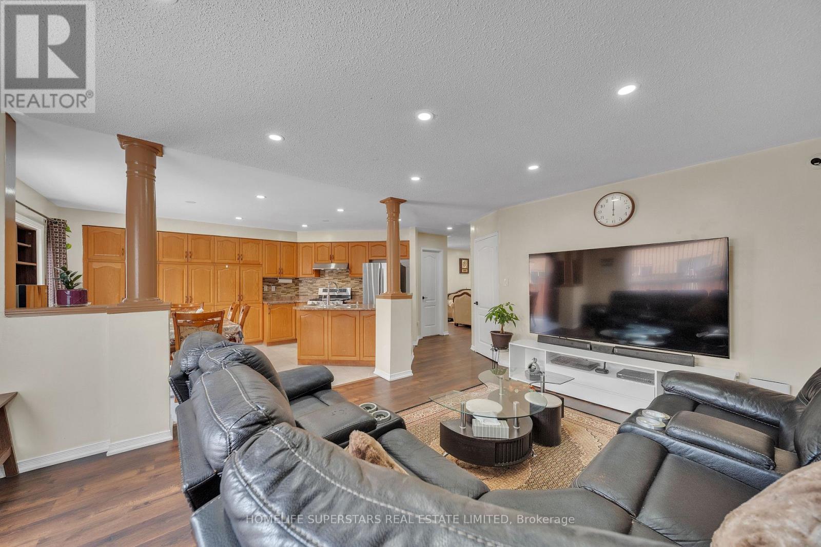 82 Jewel Crescent, Brampton, Ontario  L6R 2P4 - Photo 15 - W12585210