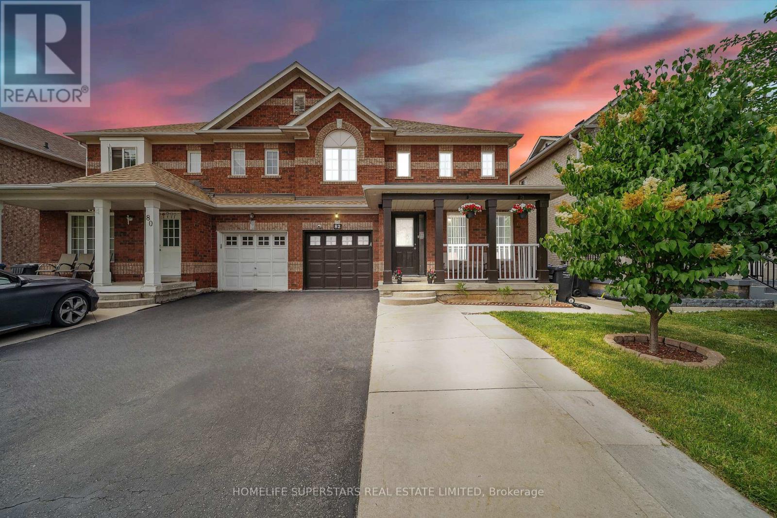 82 Jewel Crescent, Brampton, Ontario  L6R 2P4 - Photo 2 - W12585210