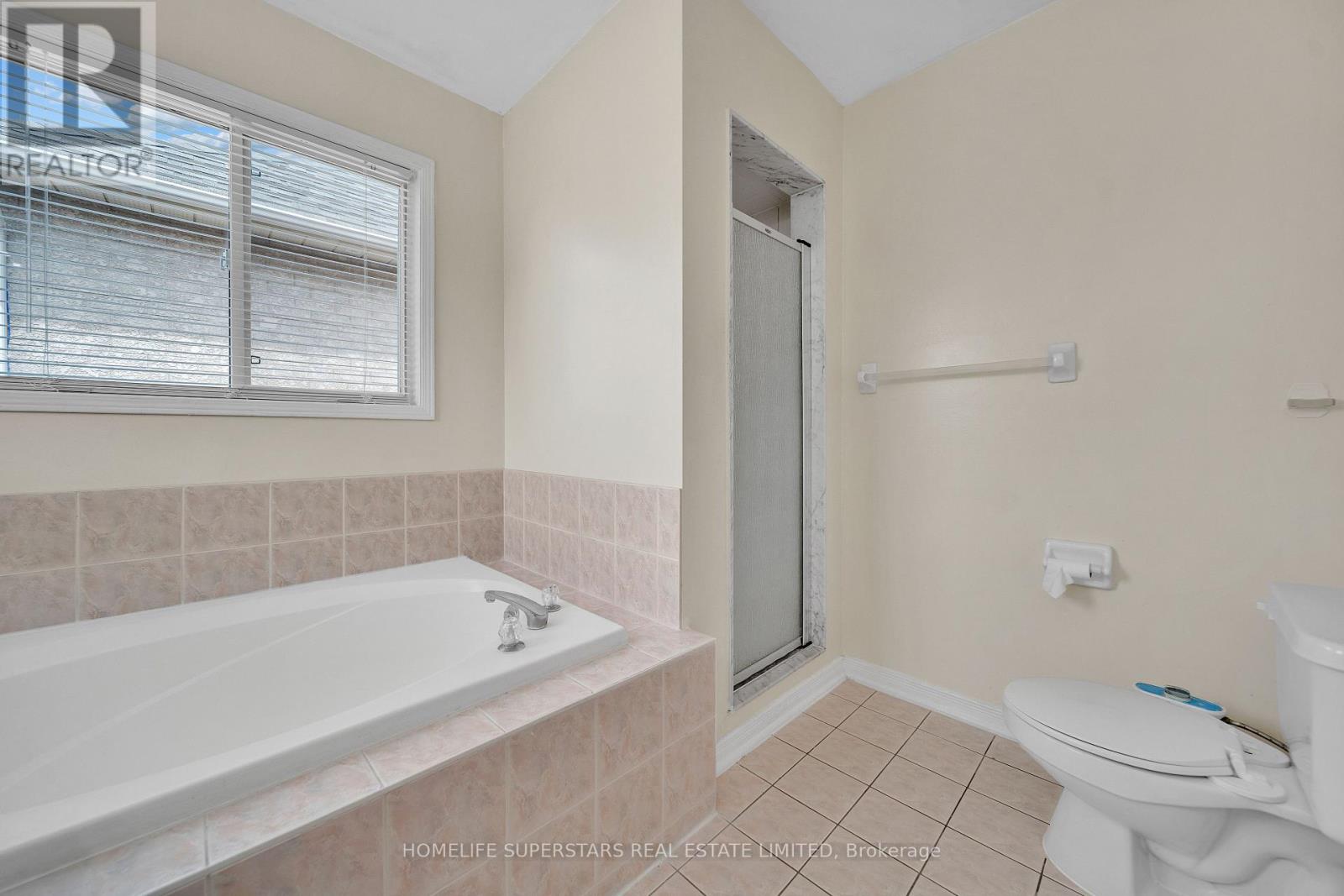 82 Jewel Crescent, Brampton, Ontario  L6R 2P4 - Photo 29 - W12585210