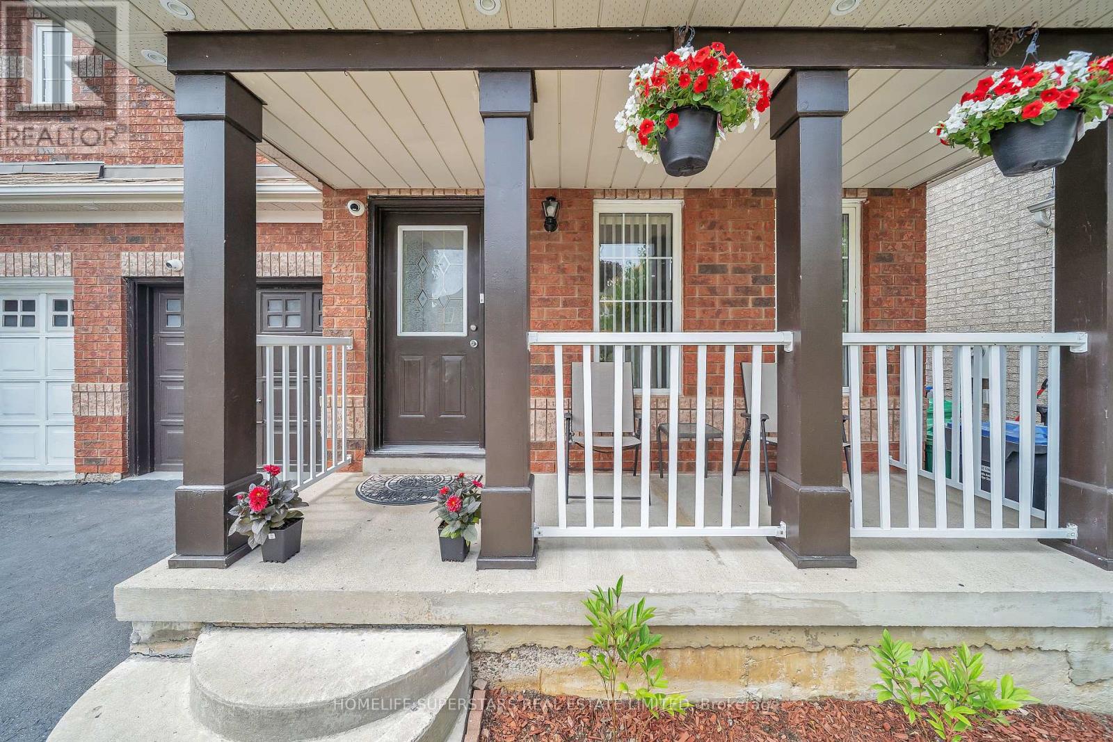 82 Jewel Crescent, Brampton, Ontario  L6R 2P4 - Photo 3 - W12585210