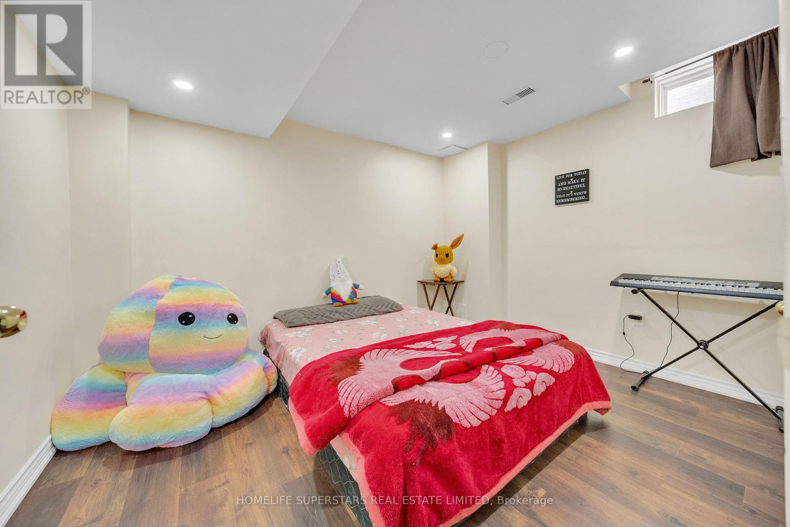 82 Jewel Crescent, Brampton, Ontario  L6R 2P4 - Photo 48 - W12585210