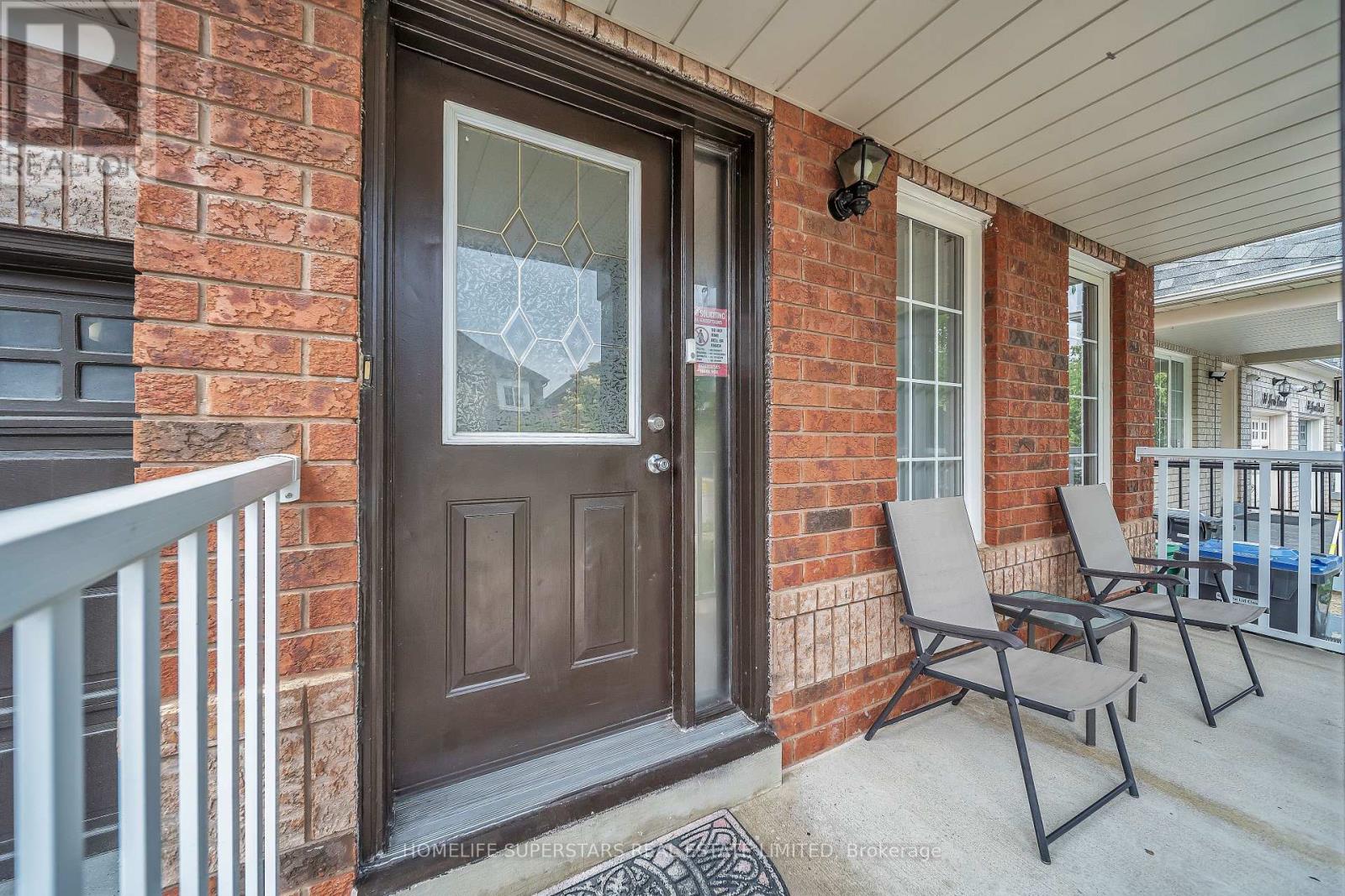 82 Jewel Crescent, Brampton, Ontario  L6R 2P4 - Photo 5 - W12585210