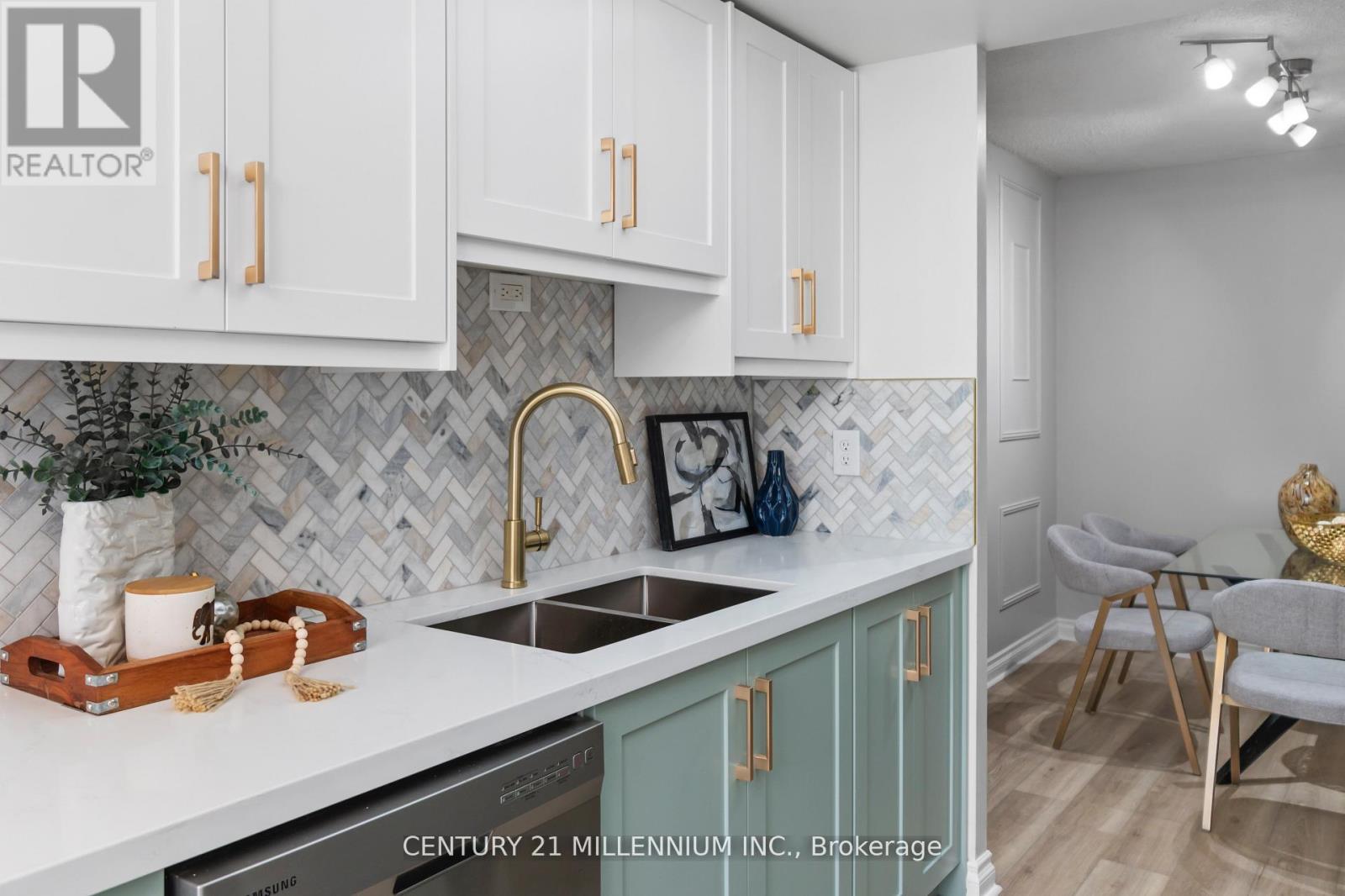 401 - 5 Lisa Street, Brampton, Ontario  L6T 4T4 - Photo 10 - W12585230