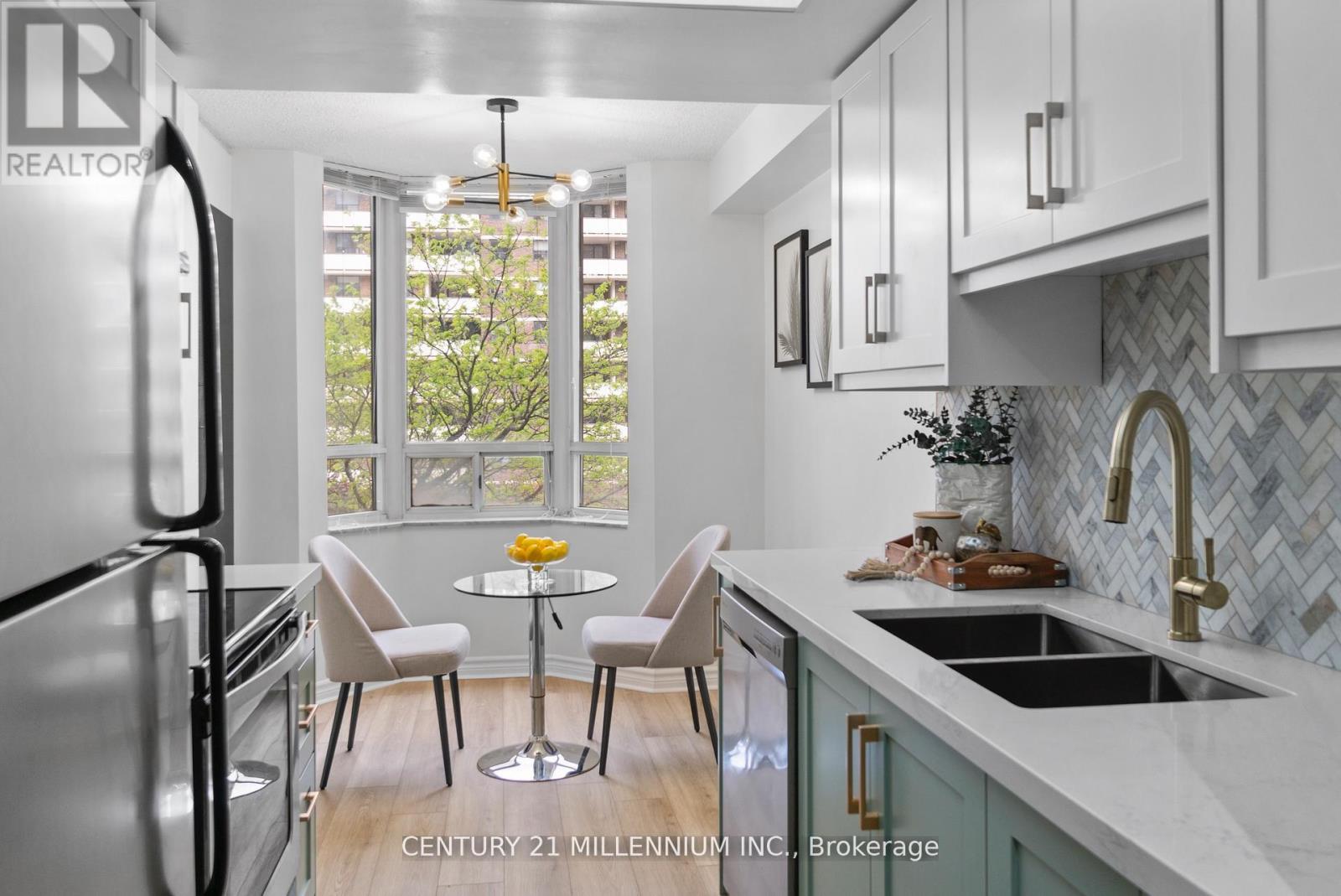 401 - 5 Lisa Street, Brampton, Ontario  L6T 4T4 - Photo 7 - W12585230