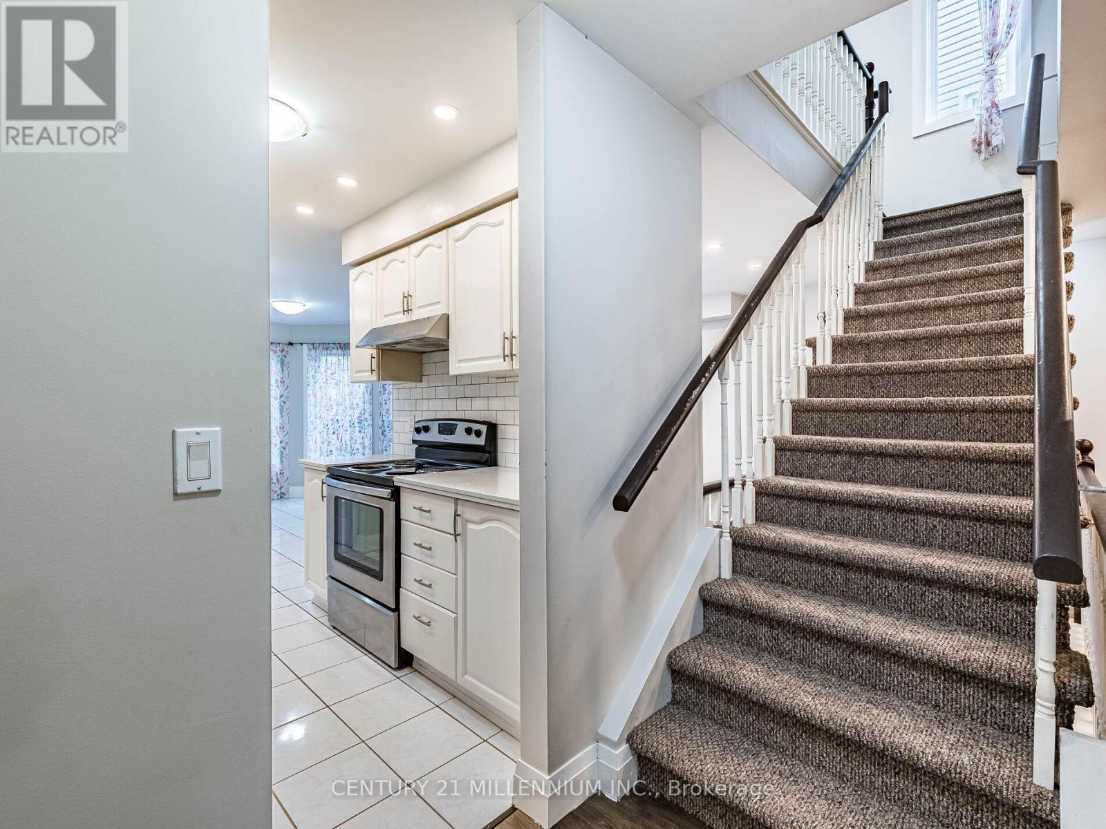 318 Elderberry Street, Orangeville, Ontario  L9W 4Z6 - Photo 13 - W12585236