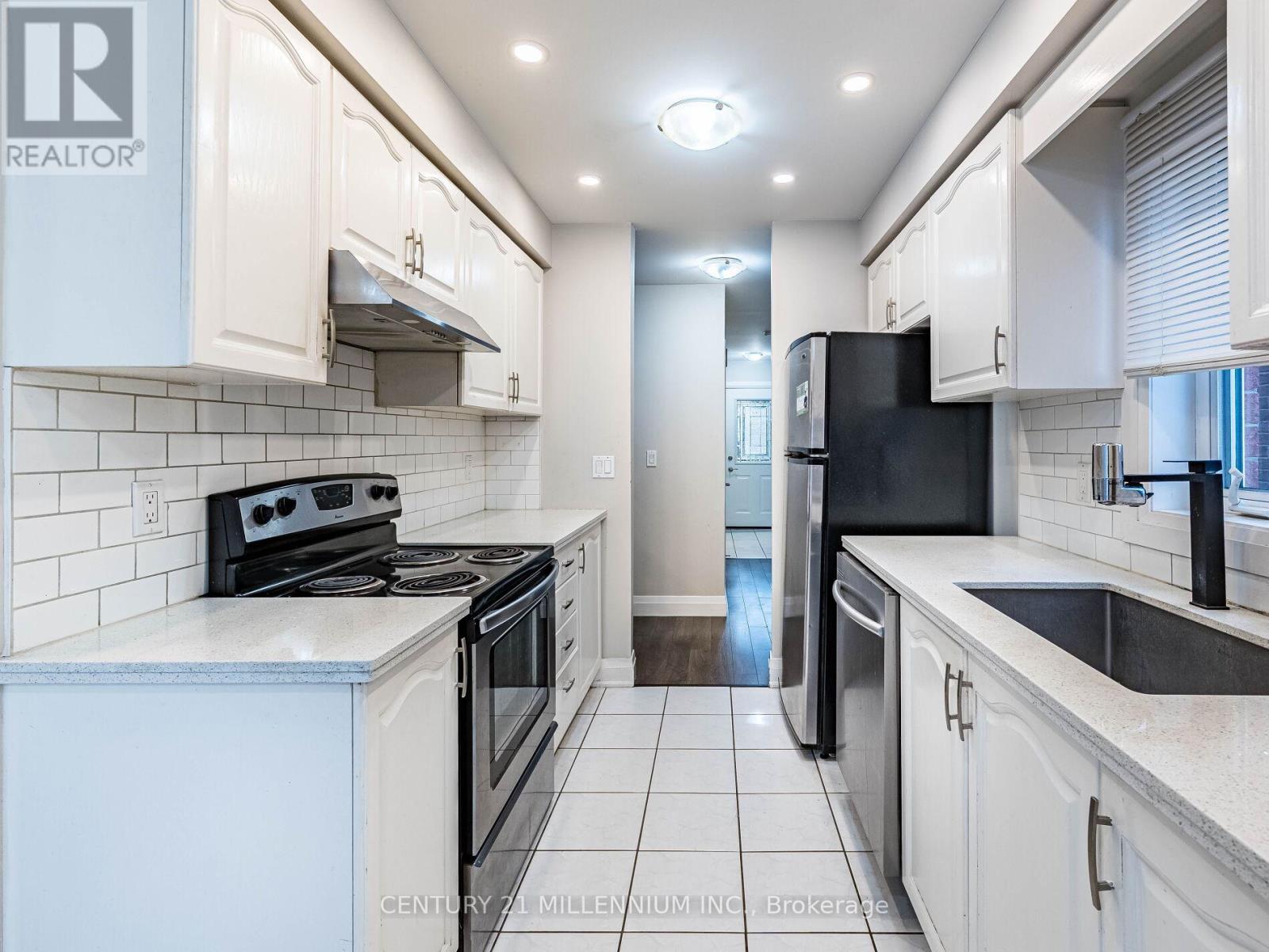 318 Elderberry Street, Orangeville, Ontario  L9W 4Z6 - Photo 17 - W12585236