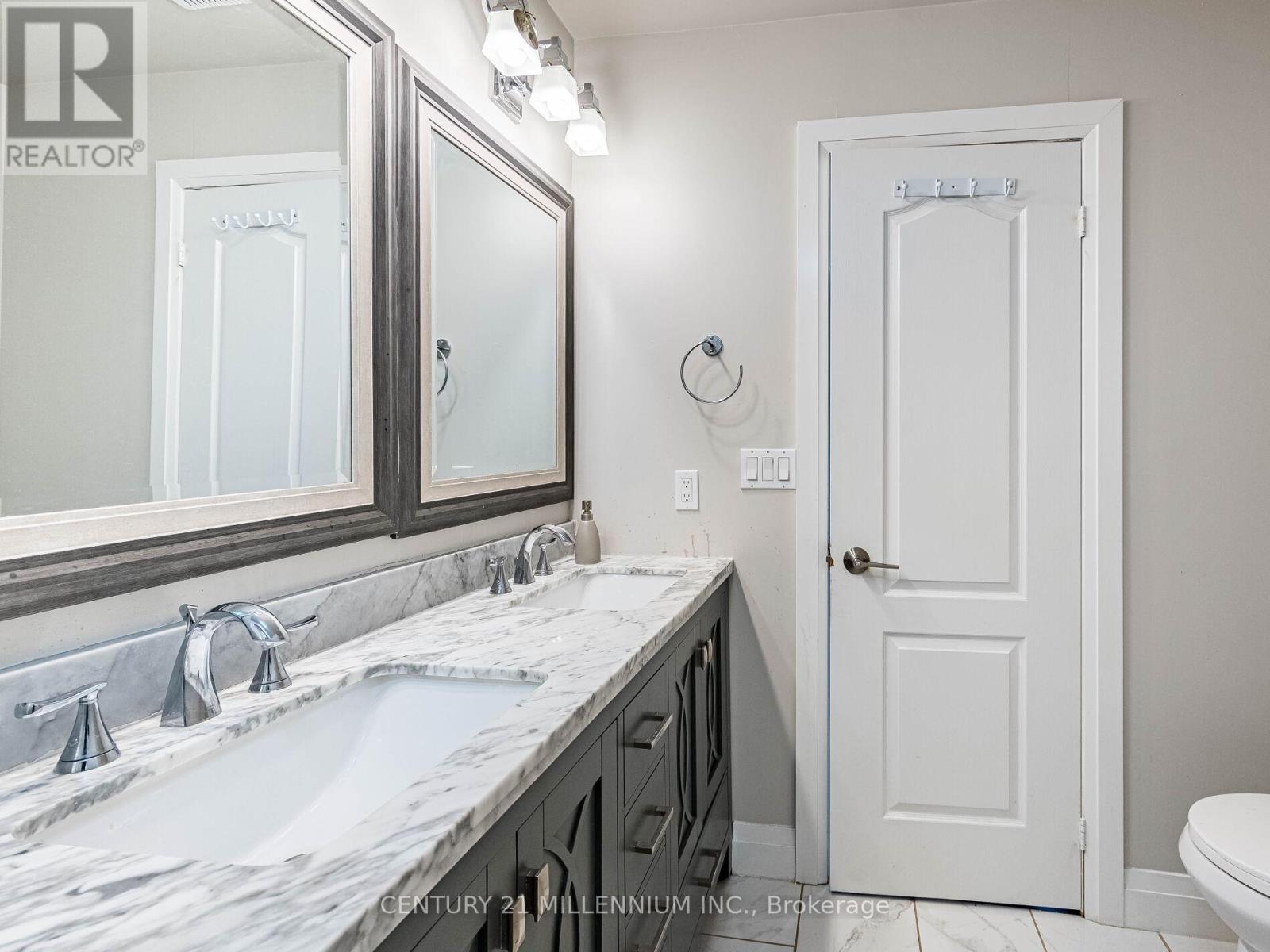 318 Elderberry Street, Orangeville, Ontario  L9W 4Z6 - Photo 37 - W12585236