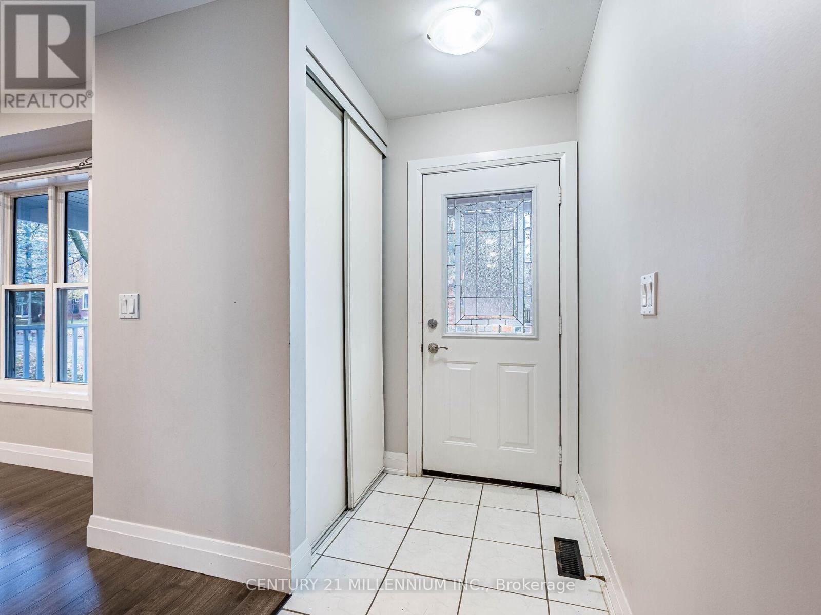 318 Elderberry Street, Orangeville, Ontario  L9W 4Z6 - Photo 7 - W12585236