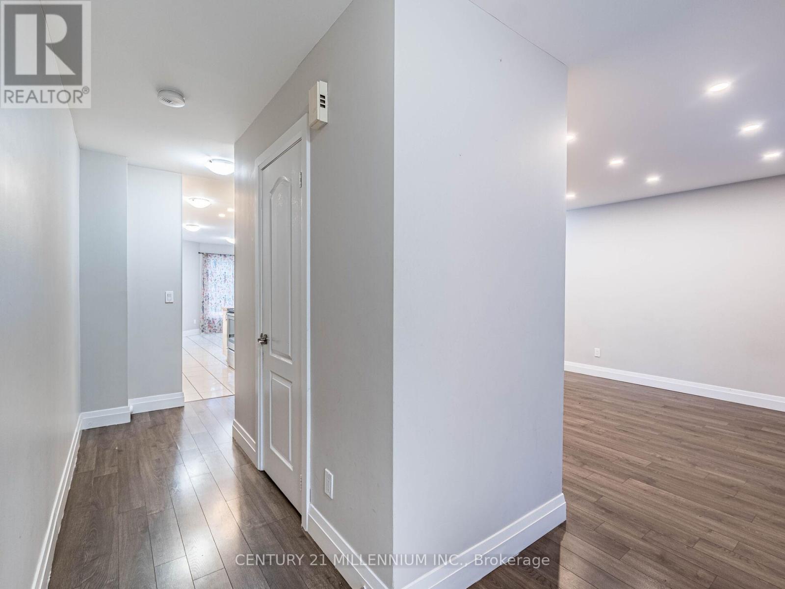 318 Elderberry Street, Orangeville, Ontario  L9W 4Z6 - Photo 8 - W12585236