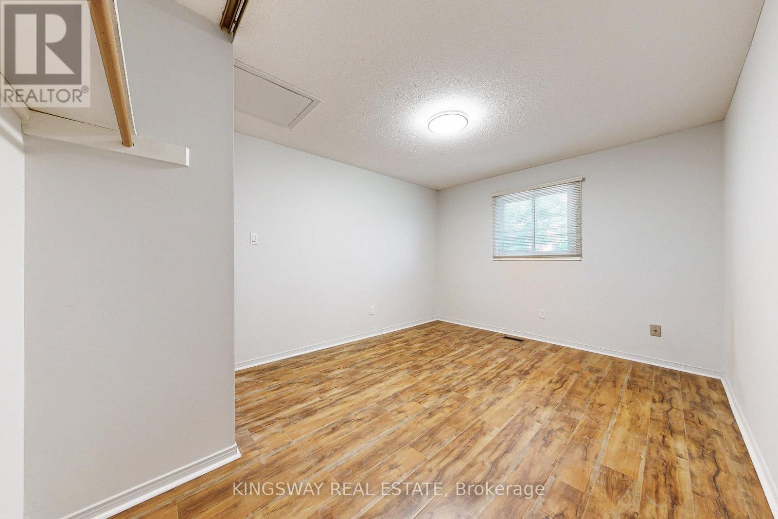 6059 Tillsdown Drive, Mississauga, Ontario  L5N 4M4 - Photo 14 - W12585274