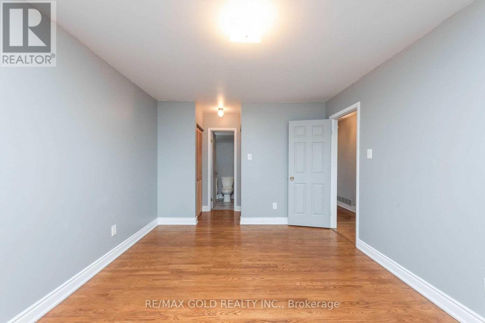 28 Devonshire Drive, Brampton, Ontario  L6T 3G3 - Photo 15 - W12585288