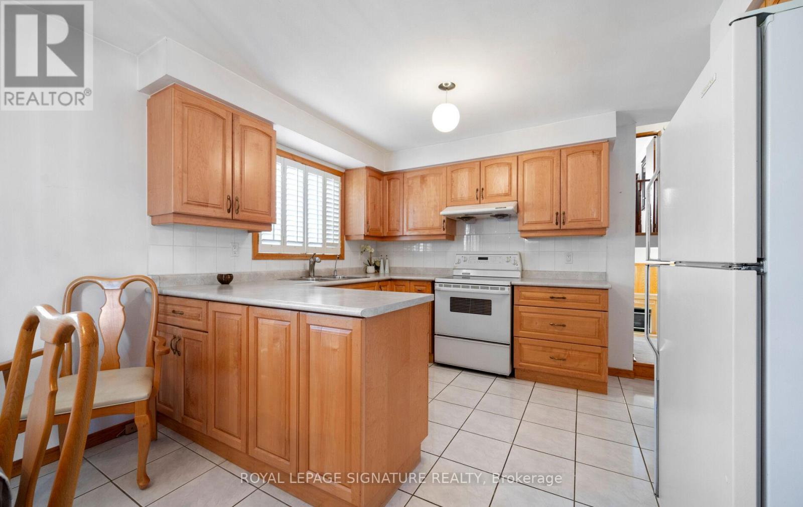 3912 Midhurst Lane, Mississauga, Ontario L4Z 1C7 - Photo 13 - W12585290