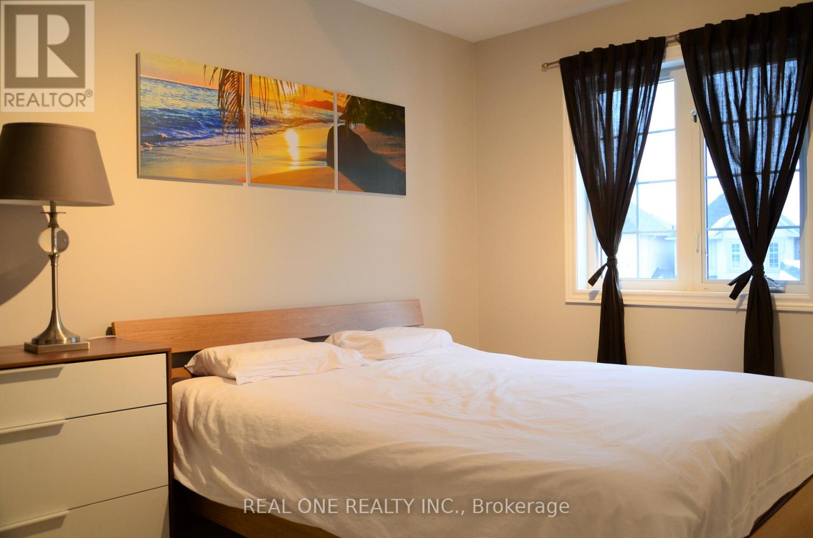 2412 Presquile Drive, Oakville, Ontario  L6H 0A7 - Photo 16 - W12585294