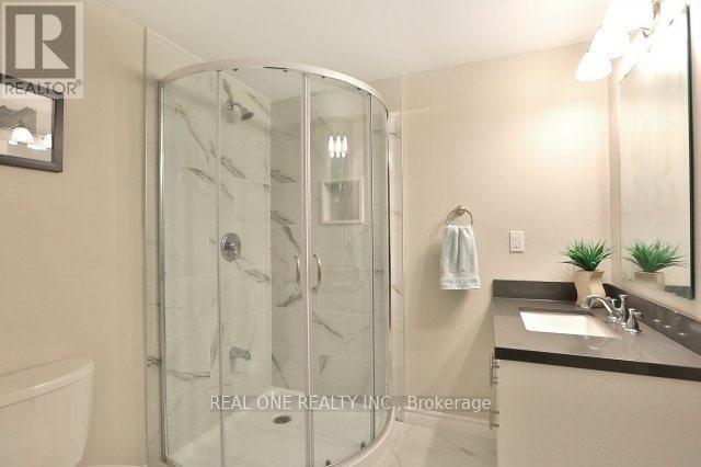 2412 Presquile Drive, Oakville, Ontario  L6H 0A7 - Photo 20 - W12585294