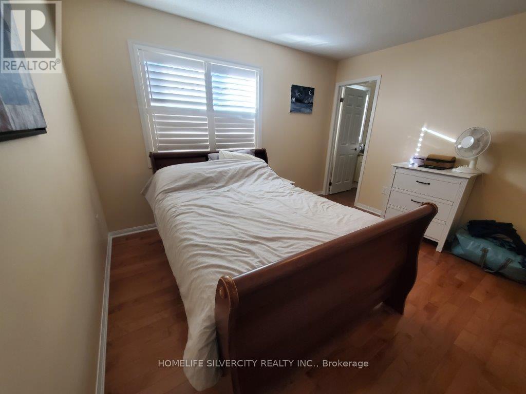 68 Lathbury Street, Brampton, Ontario  L7A 0R8 - Photo 19 - W12585316