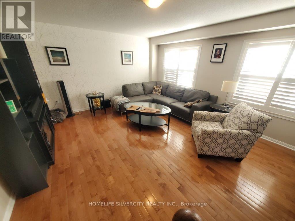 68 Lathbury Street, Brampton, Ontario  L7A 0R8 - Photo 9 - W12585316