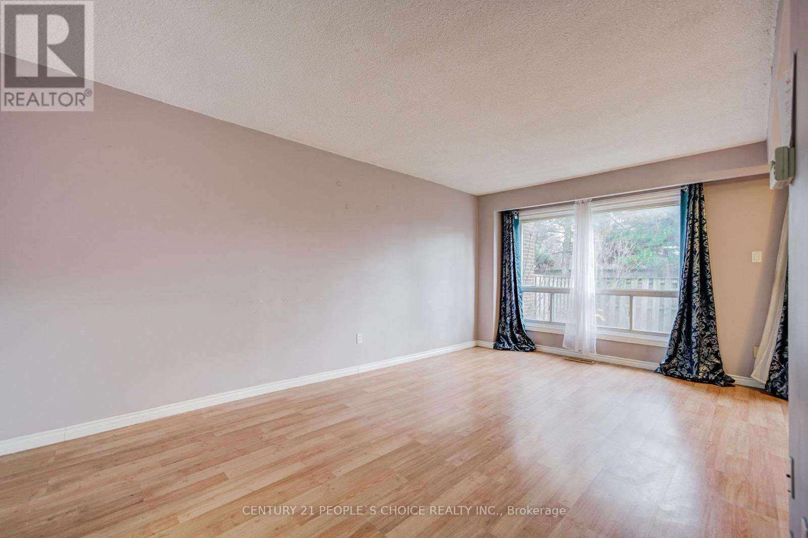 48 - 3025 Cedarglen Gate W, Mississauga, Ontario  L5C 2V7 - Photo 11 - W12585330