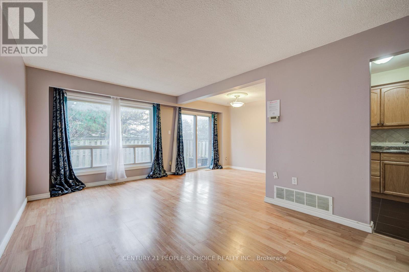 48 - 3025 Cedarglen Gate W, Mississauga, Ontario  L5C 2V7 - Photo 12 - W12585330