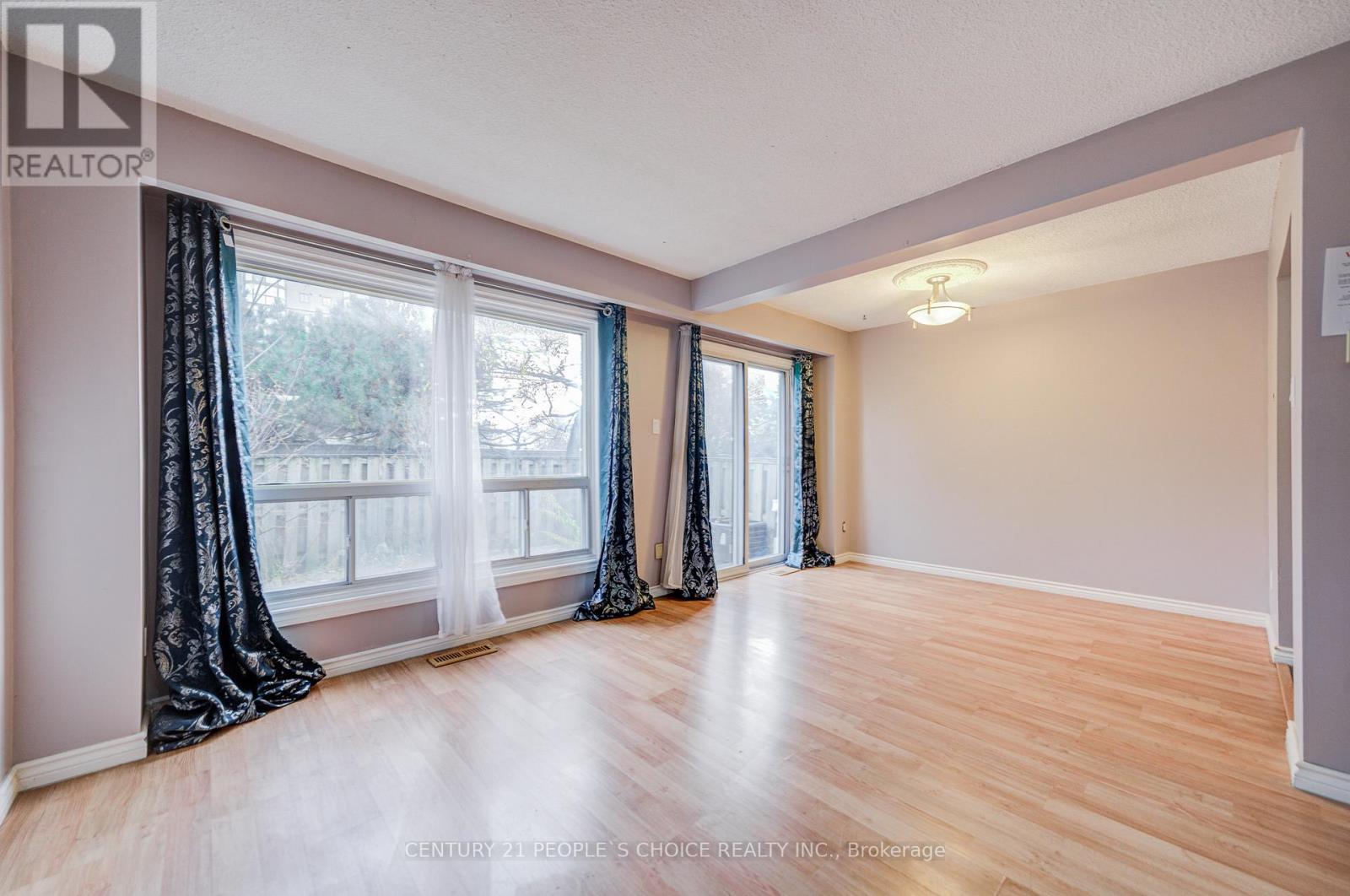 48 - 3025 Cedarglen Gate W, Mississauga, Ontario  L5C 2V7 - Photo 13 - W12585330