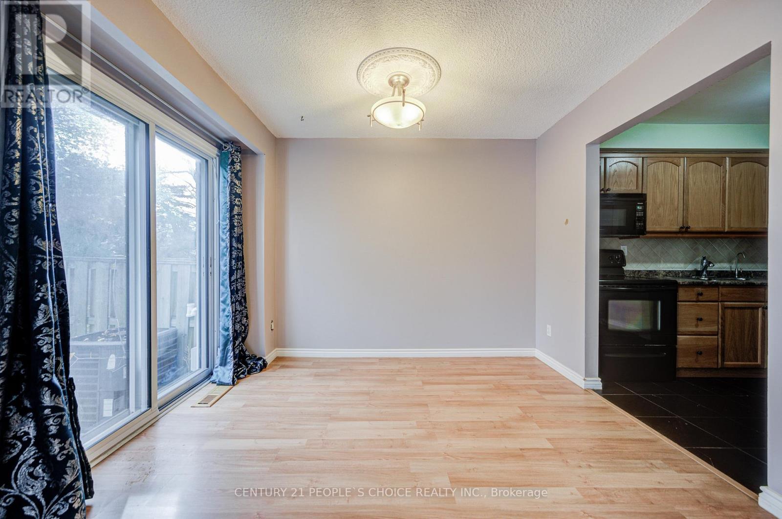 48 - 3025 Cedarglen Gate W, Mississauga, Ontario  L5C 2V7 - Photo 15 - W12585330