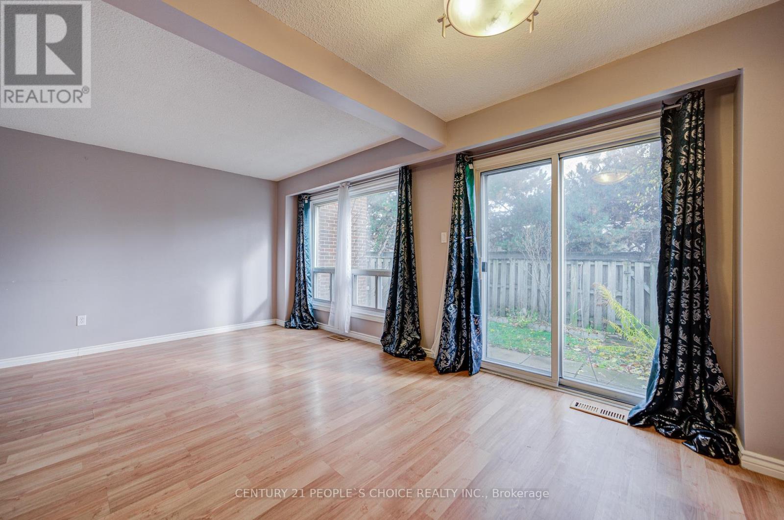 48 - 3025 Cedarglen Gate W, Mississauga, Ontario  L5C 2V7 - Photo 16 - W12585330