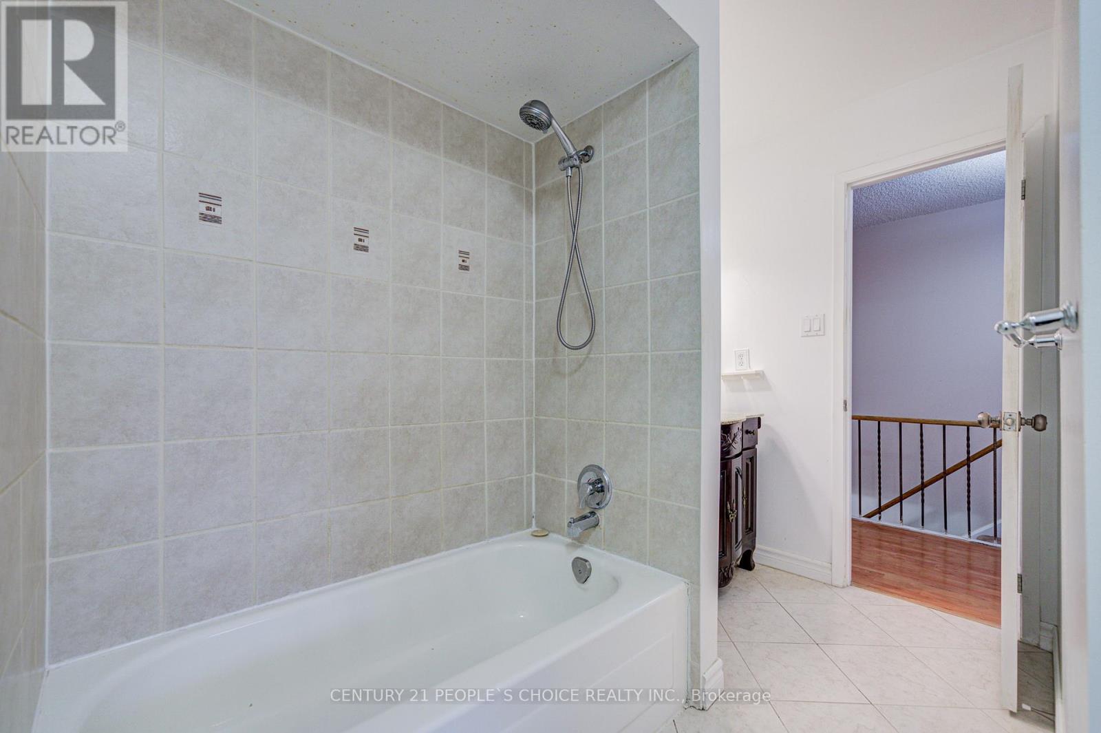 48 - 3025 Cedarglen Gate W, Mississauga, Ontario  L5C 2V7 - Photo 32 - W12585330