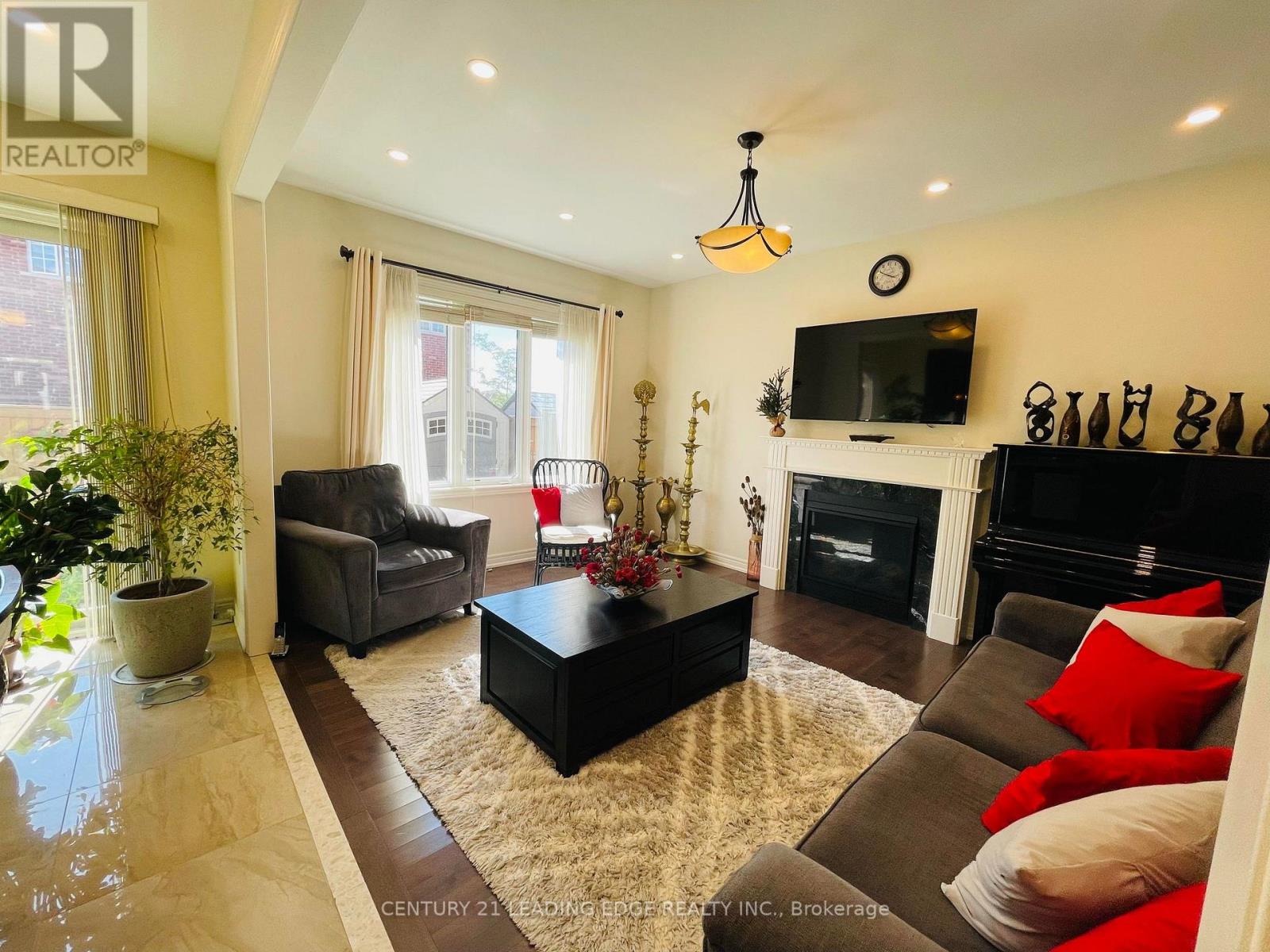 Upper - 40 Maple Trail Road, Caledon, Ontario  L7C 3Z7 - Photo 11 - W12585332