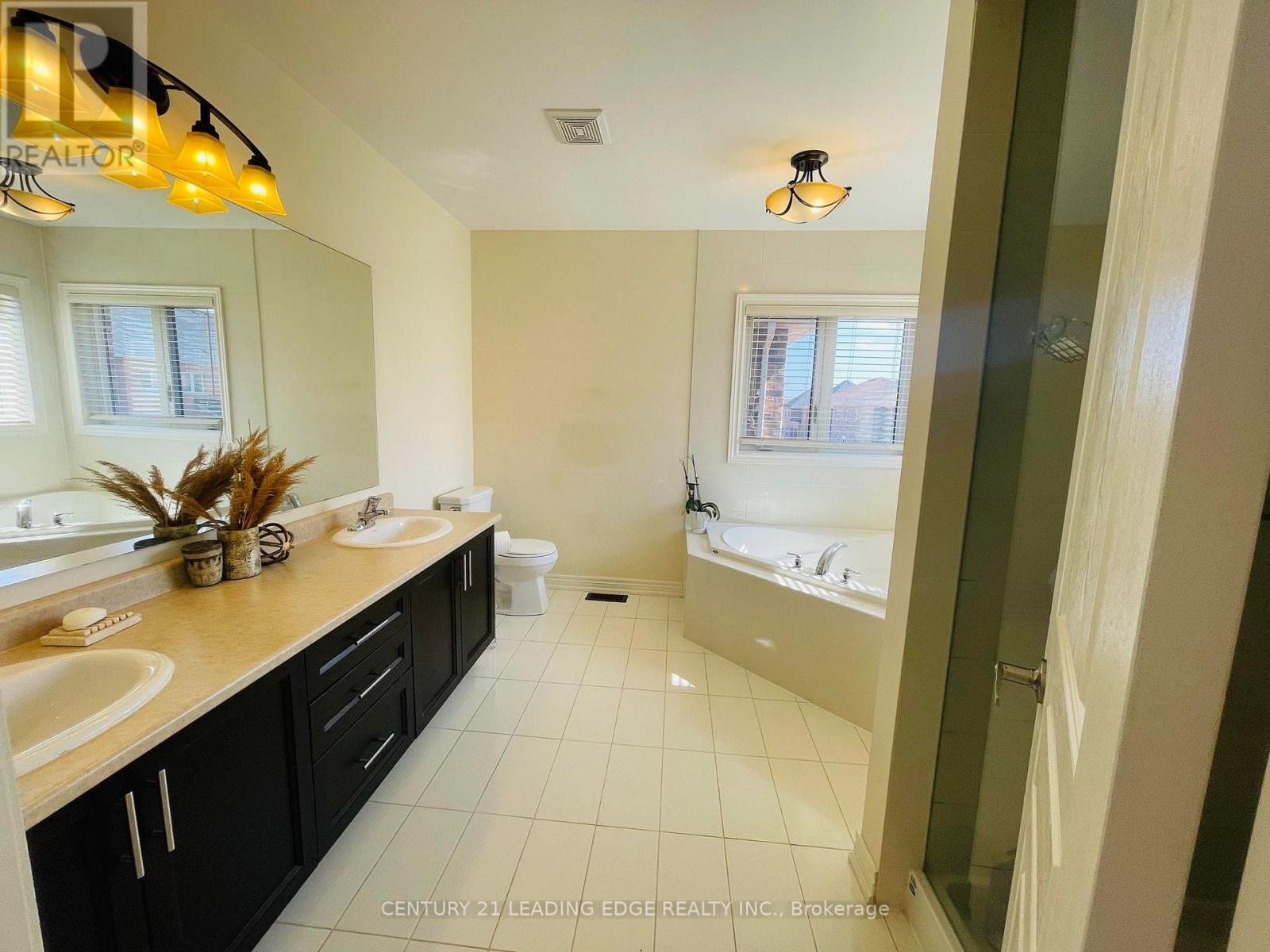 Upper - 40 Maple Trail Road, Caledon, Ontario  L7C 3Z7 - Photo 16 - W12585332