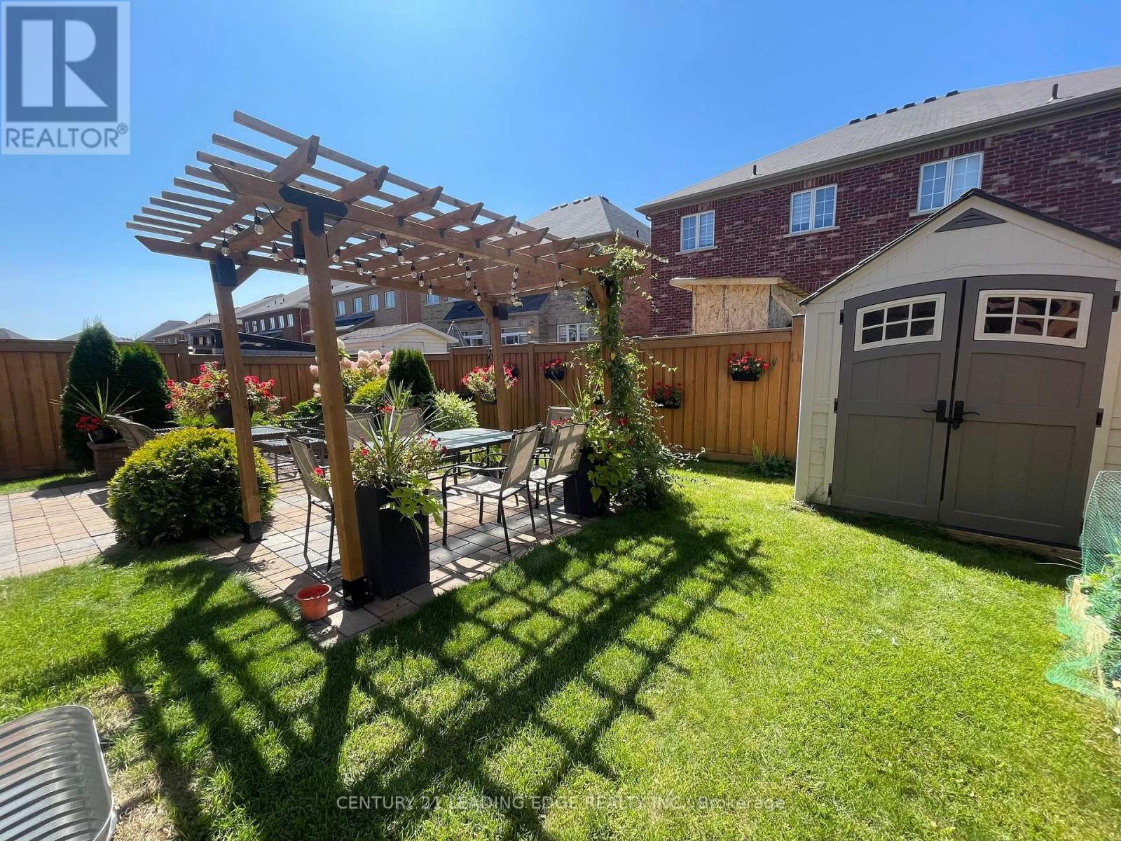 Upper - 40 Maple Trail Road, Caledon, Ontario  L7C 3Z7 - Photo 3 - W12585332