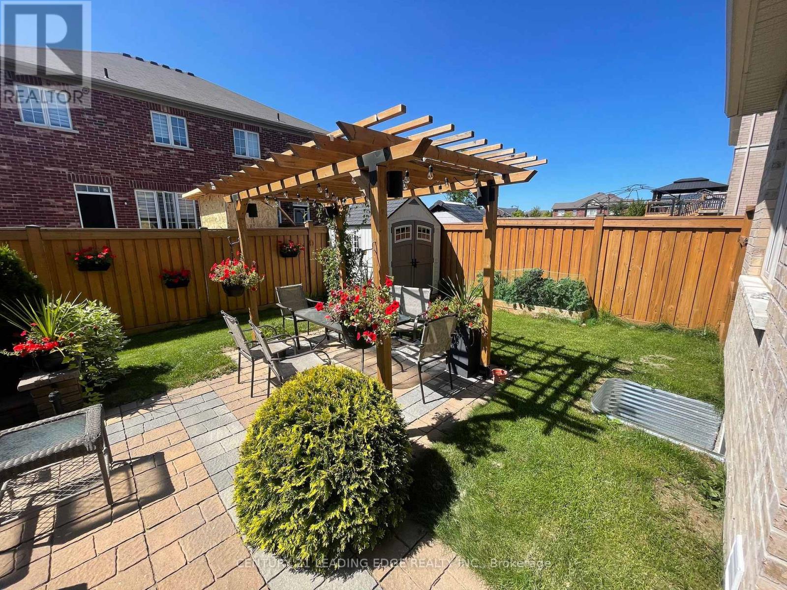 Upper - 40 Maple Trail Road, Caledon, Ontario  L7C 3Z7 - Photo 5 - W12585332