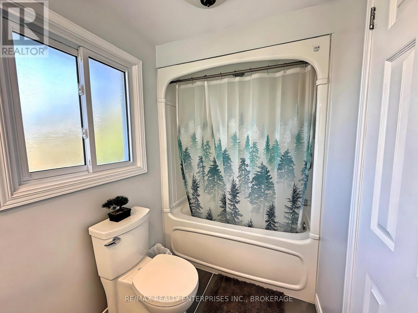 6 Vine Road, Grimsby, Ontario  L3M 5A2 - Photo 26 - X12585362