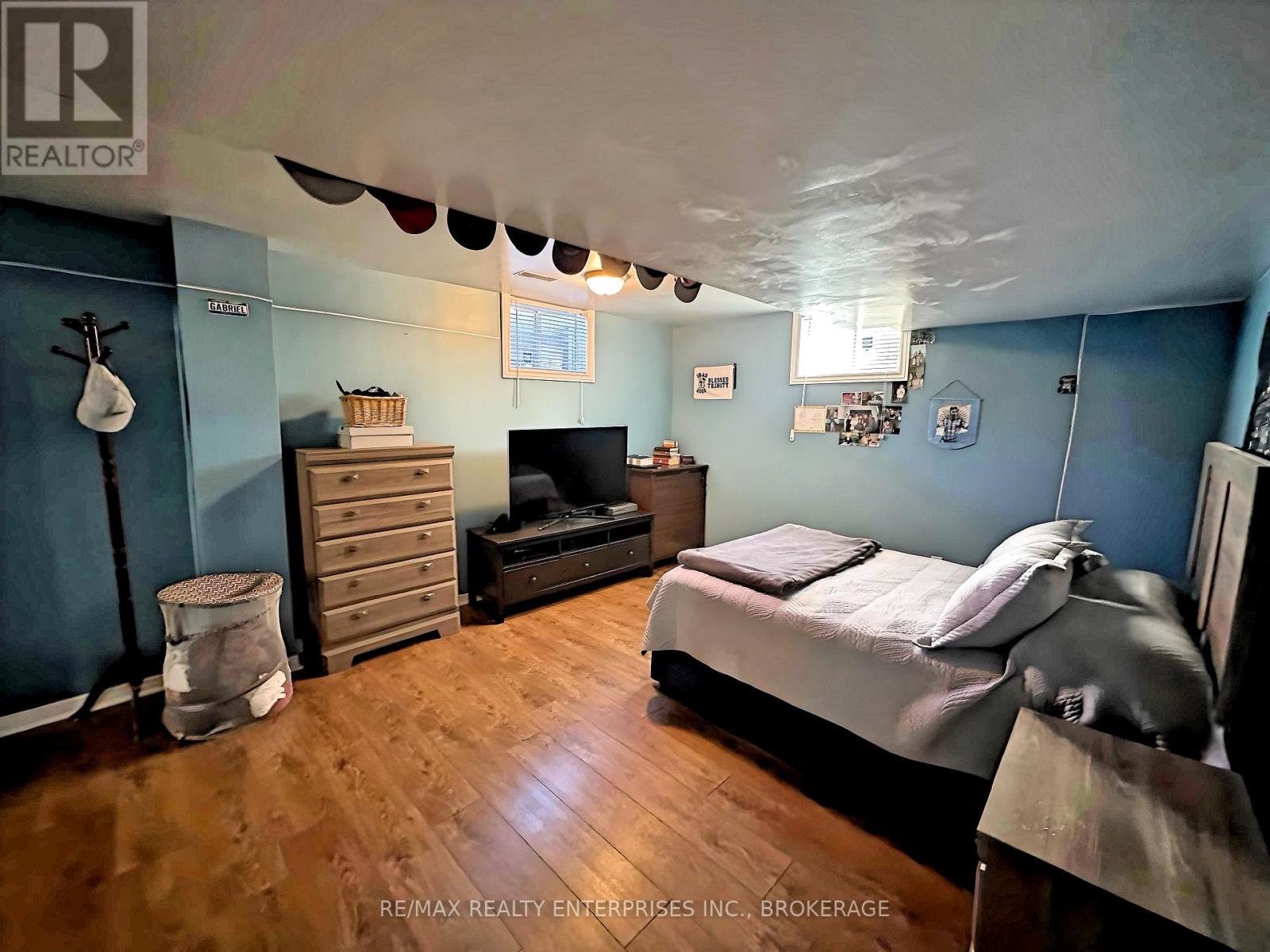 6 Vine Road, Grimsby, Ontario  L3M 5A2 - Photo 29 - X12585362