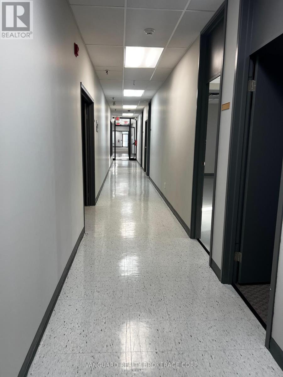 1 - 300 Steeprock Drive, Toronto, Ontario  M3J 2W9 - Photo 8 - W12578820