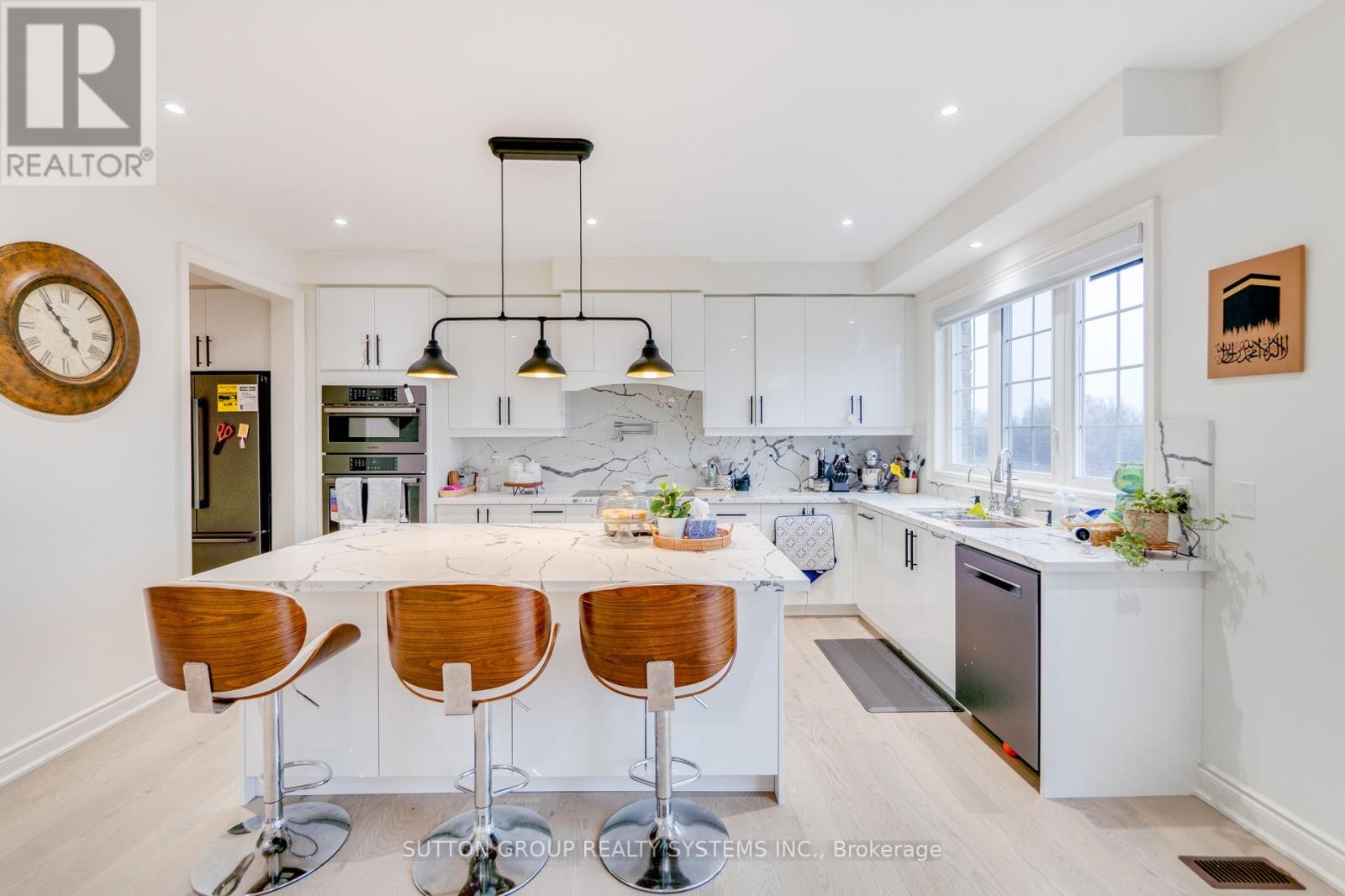 389 Humphrey Street, Hamilton, Ontario  L8B 1X5 - Photo 10 - X12585168